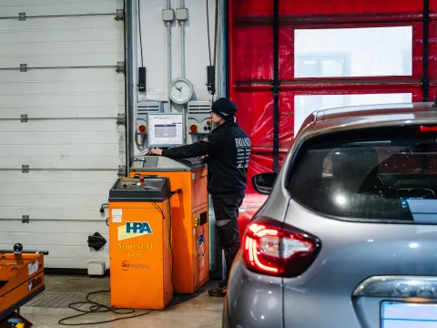 Area preparazione e lucidatura carrozzeria