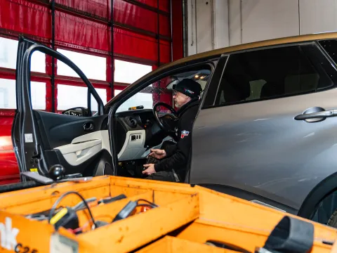 Gancio di traino omologato montato su auto