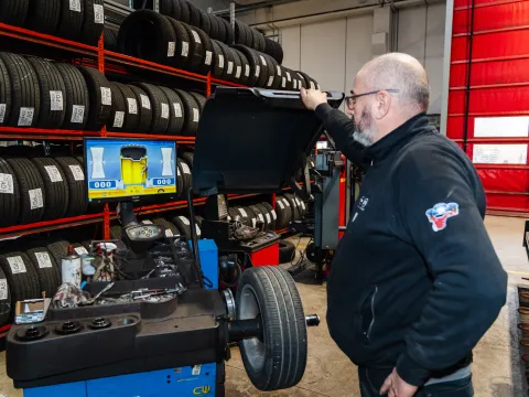 Linea revisioni autorizzata per veicoli